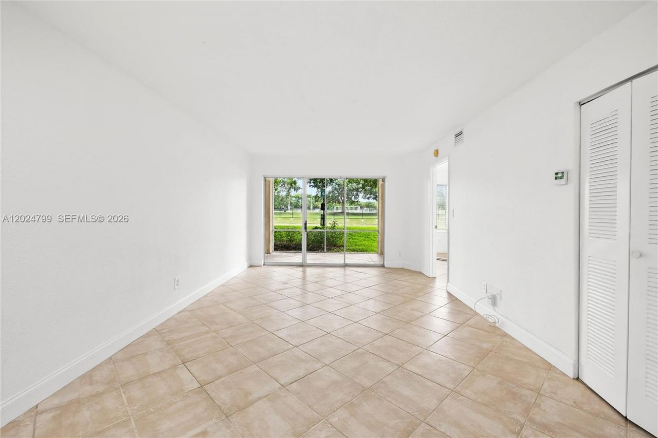 1025 Coral Club Dr, Unit 1025, Coral Springs, FL 33071 Photo