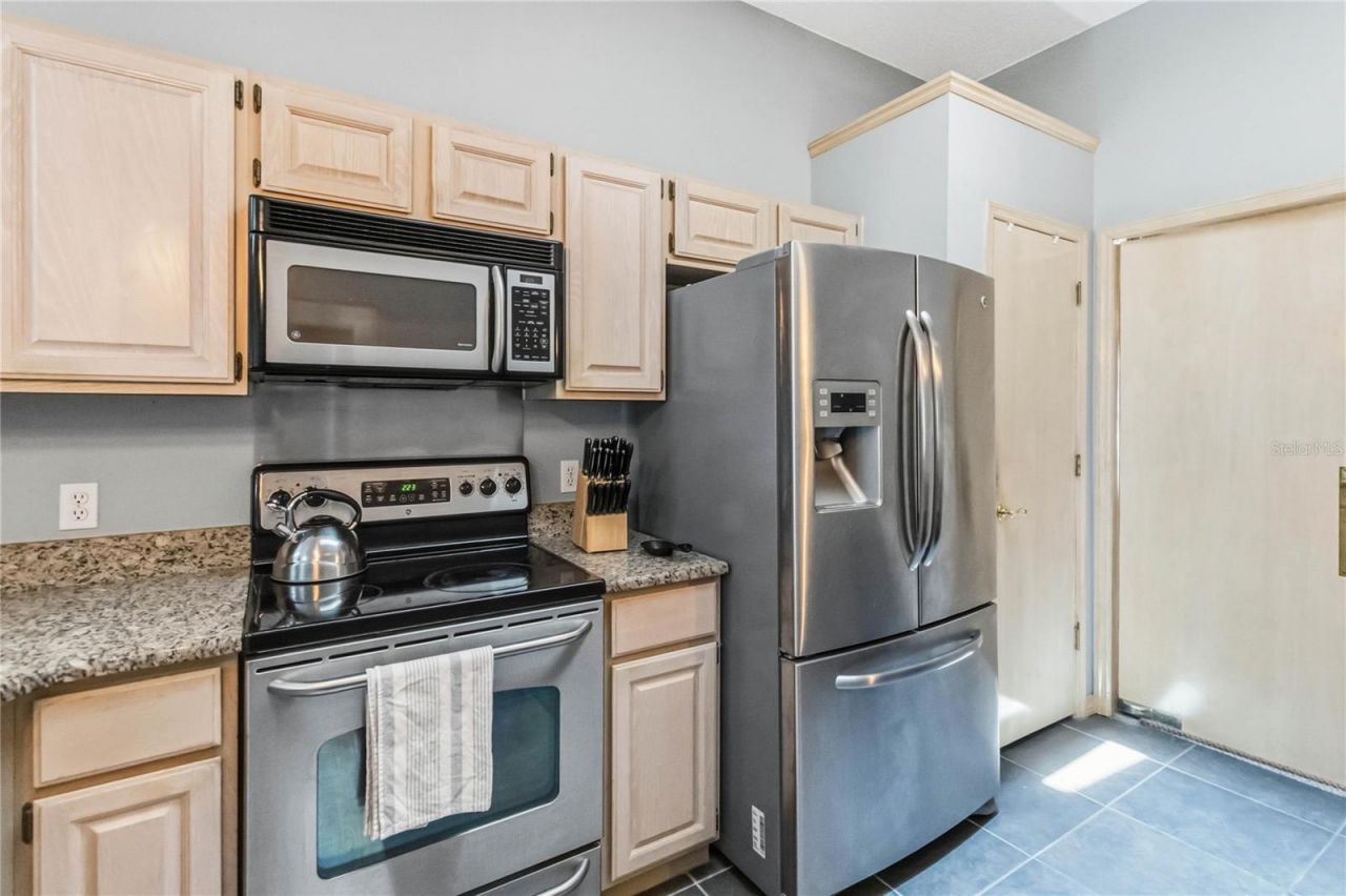 636 Adriane Park Circle, Kissimmee, FL 34744 Photo