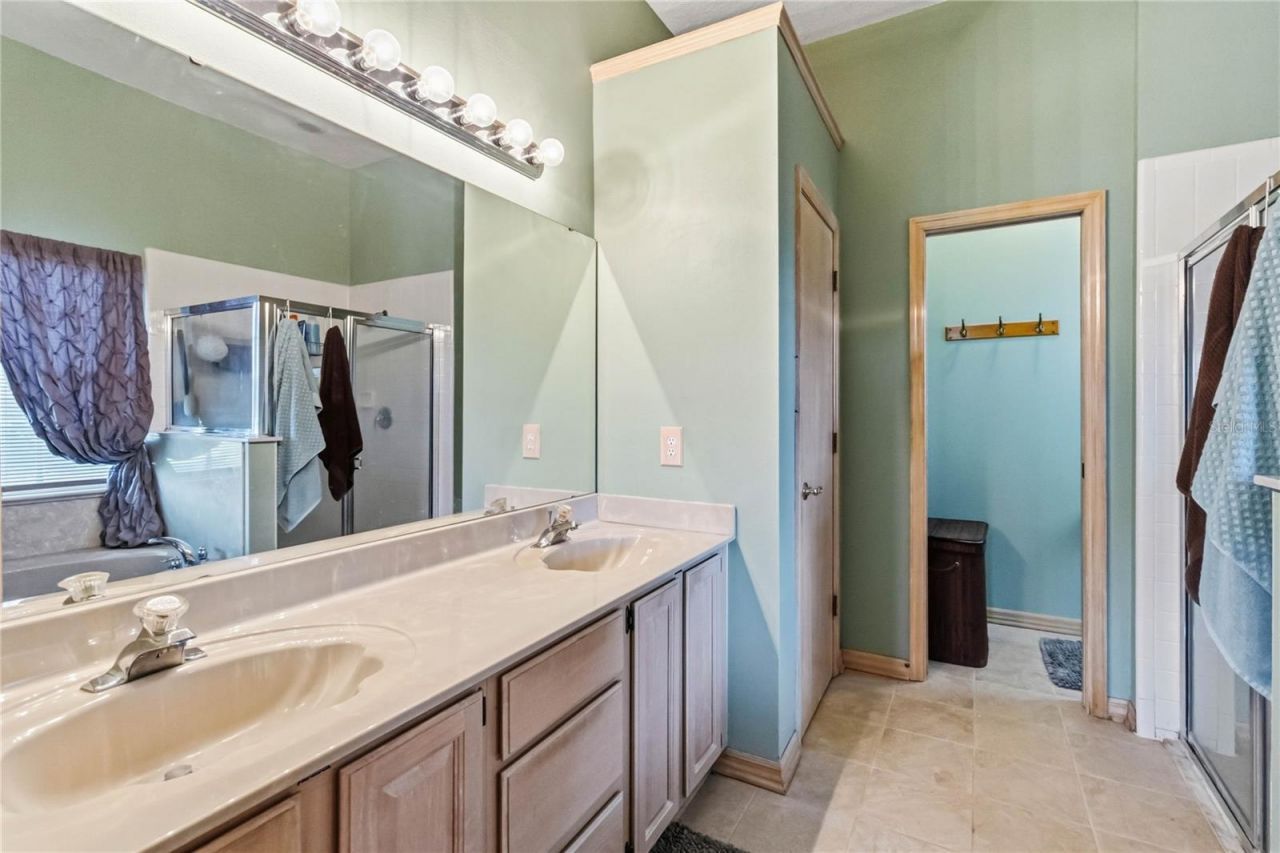 636 Adriane Park Circle, Kissimmee, FL 34744 Photo
