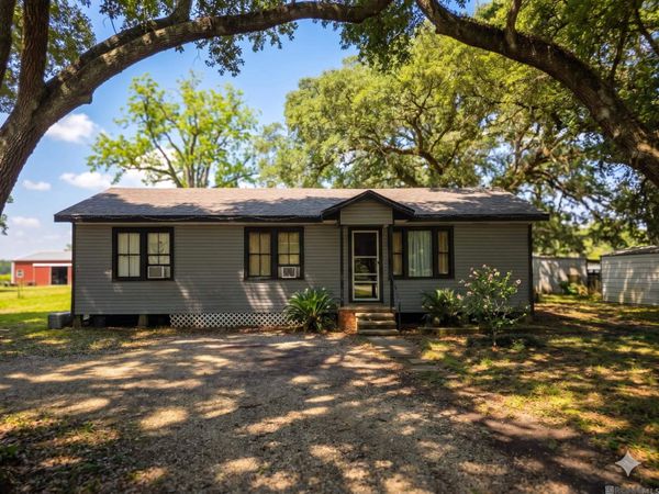 11483 Beco Rd, St Amant, LA 70774