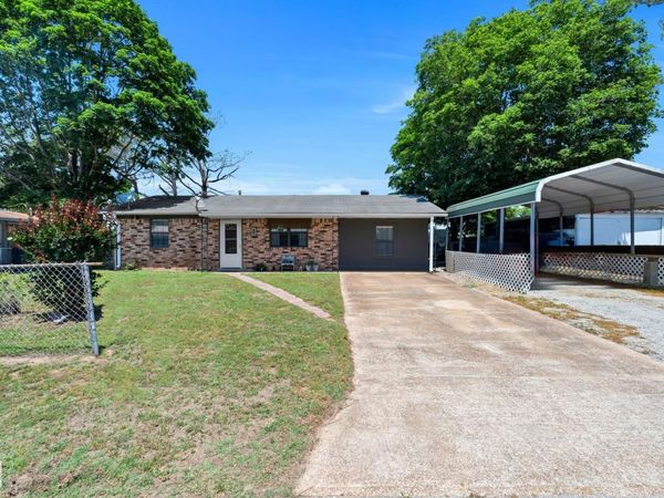 2004 Douglas Drive, Pocahontas, AR 72455