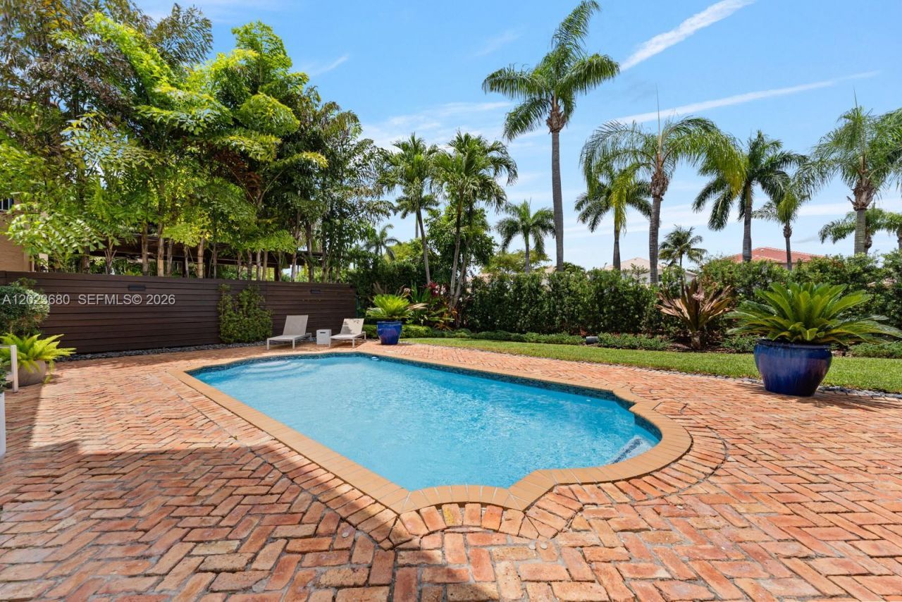 11163 NW 71st Ter, Doral, FL 33178 Photo