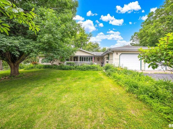 503 S WALNUT Street, Delavan, IL 61734