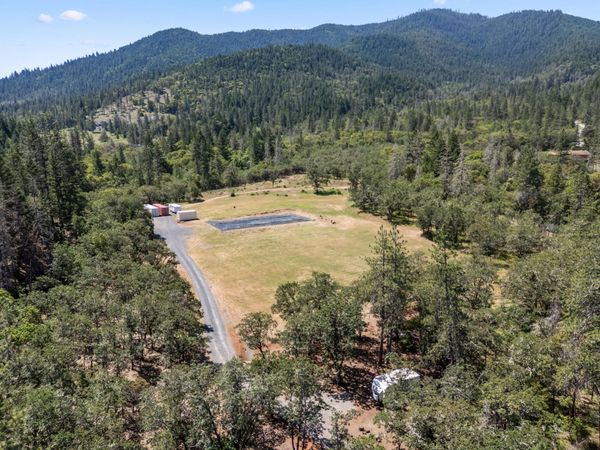 10552 Williams Highway, Grants Pass, OR 97527
