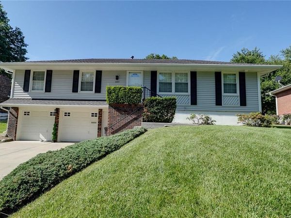 16017 E 37th Street, Independence, MO 64055