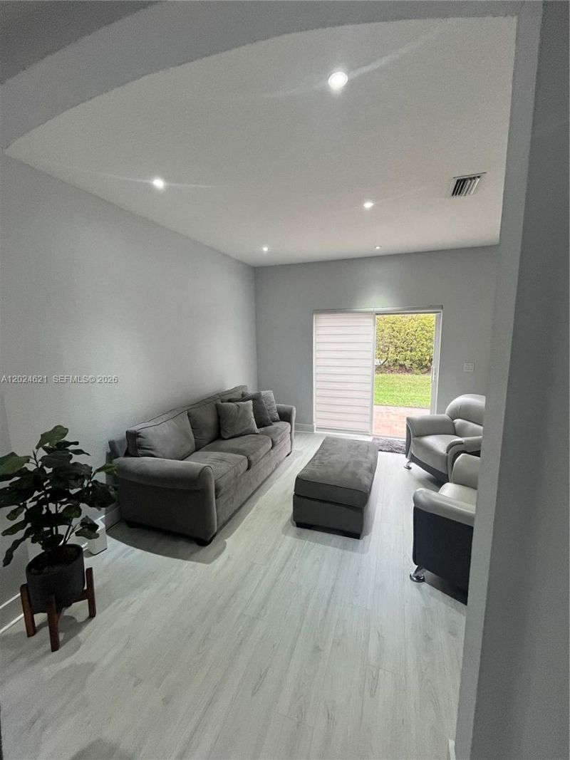 4746 Lago Vista Dr, Coconut Creek, FL 33073 Photo