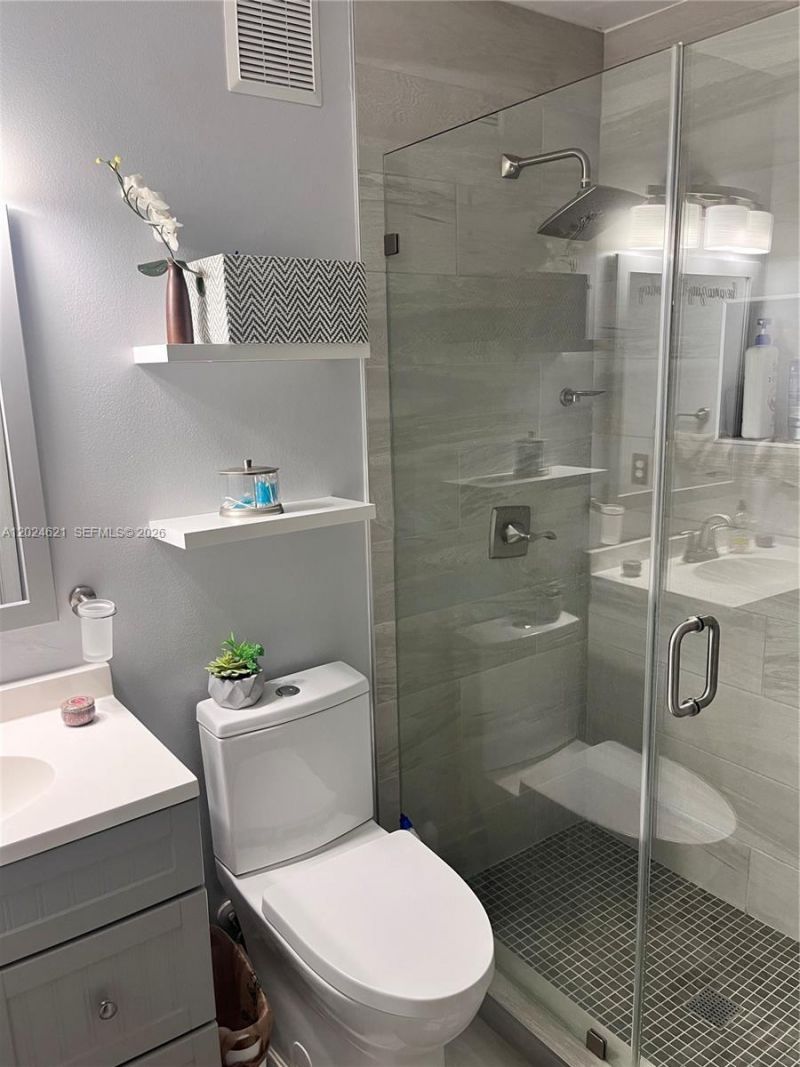 4746 Lago Vista Dr, Coconut Creek, FL 33073 Photo