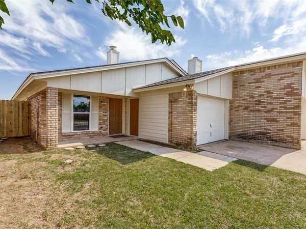 3217 Green Ridge Street, Fort Worth, TX 76133