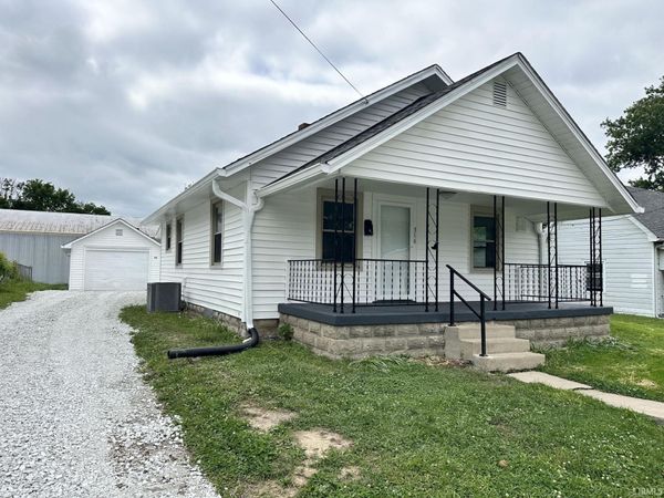 316 N College Avenue, Greencastle, IN 46135