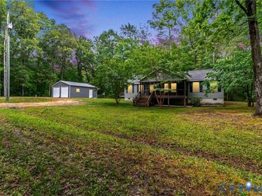 251 Bronson Street, Hague, VA 22469