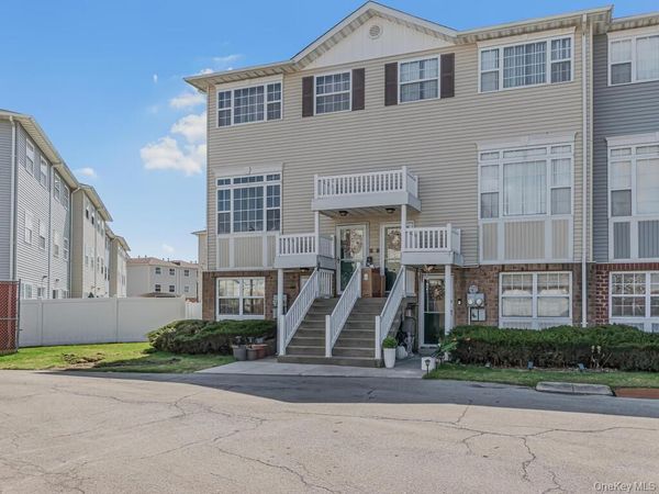 85 Admiral Court , Unit 87, Bronx, NY 10473