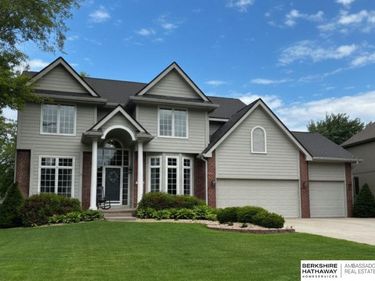 1805 N 140th Street, Omaha, NE 68154