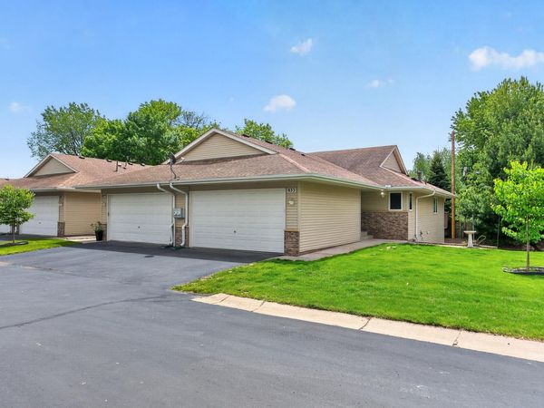 833 White Oak Court, New Brighton, MN 55112