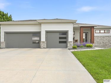 3805 S 192nd Avenue , Omaha, NE 68130