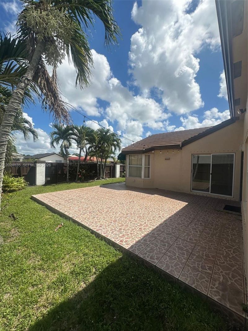 16280 SW 77th Ter, Miami, FL 33193 Photo