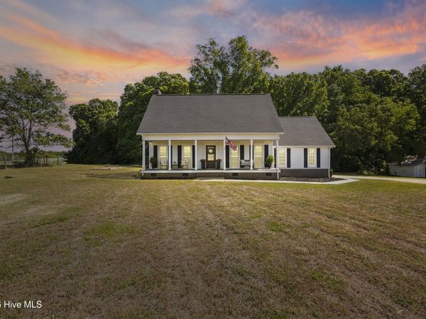 2310 Lakewood Falls Road , Goldston, NC 27252
