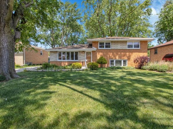 7924 74th Place , Bridgeview, IL 60455