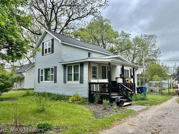 207 Court Street S, Standish, MI 48658