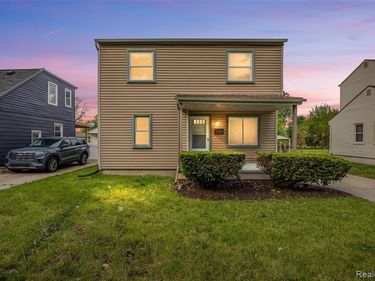 17108 Arlington Avenue, Allen Park, MI 48101