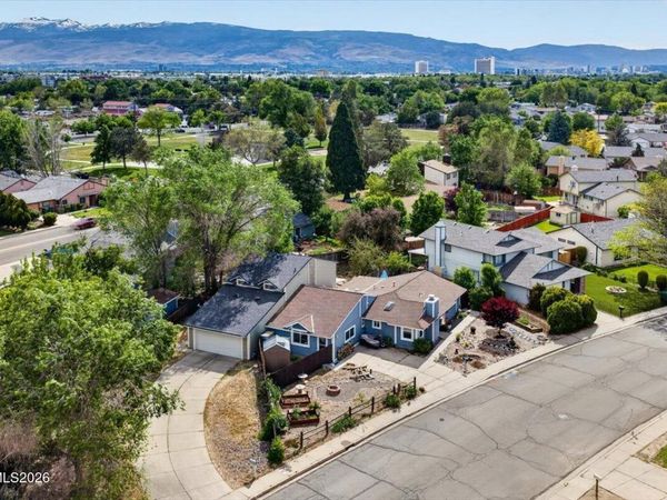 1279 Junction Drive, Sparks, NV 89434