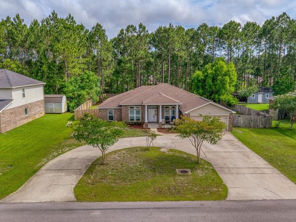 7341 Rexford Street, Navarre, FL 32566