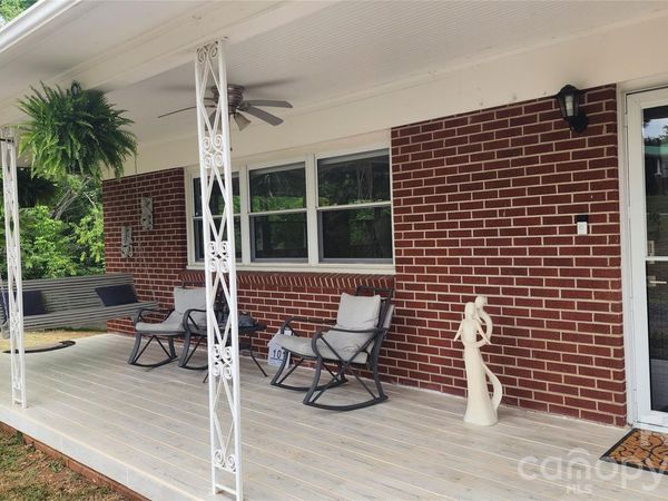 101 Bluebird Lane , Morganton, NC 28655