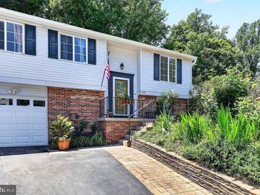 8471 GREAT LAKE LANE, SPRINGFIELD, VA 22153