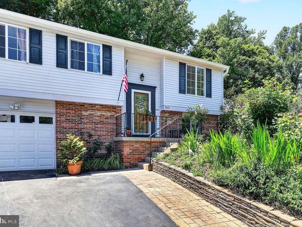 8471 GREAT LAKE LANE, SPRINGFIELD, VA 22153