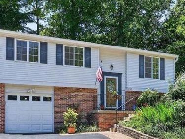 8471 GREAT LAKE LANE, SPRINGFIELD, VA 22153