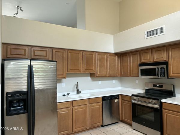 712 S BECK Avenue, Tempe, AZ 85281