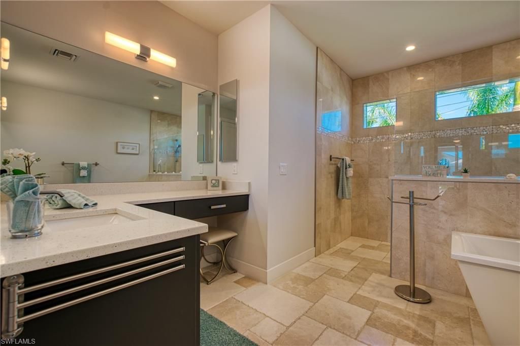 4824 SW 24th Pl , Cape Coral, FL 33914 Photo