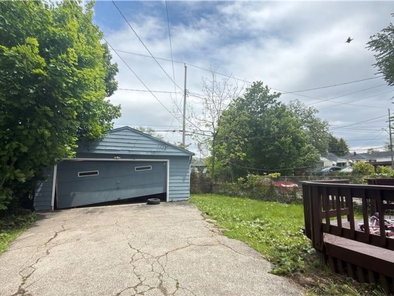 4297 E 139th Street, Cleveland, OH 44105 Photo 14