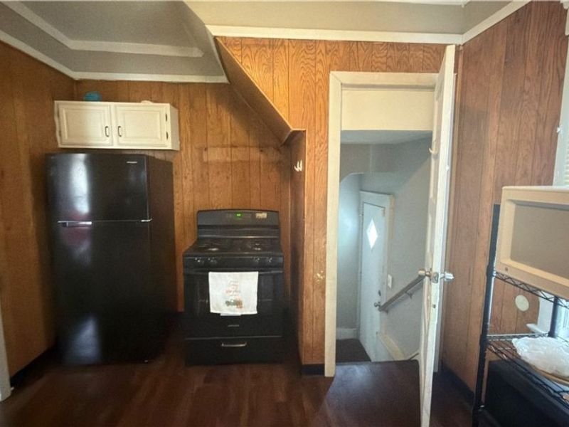 4297 E 139th Street, Cleveland, OH 44105 Photo 5