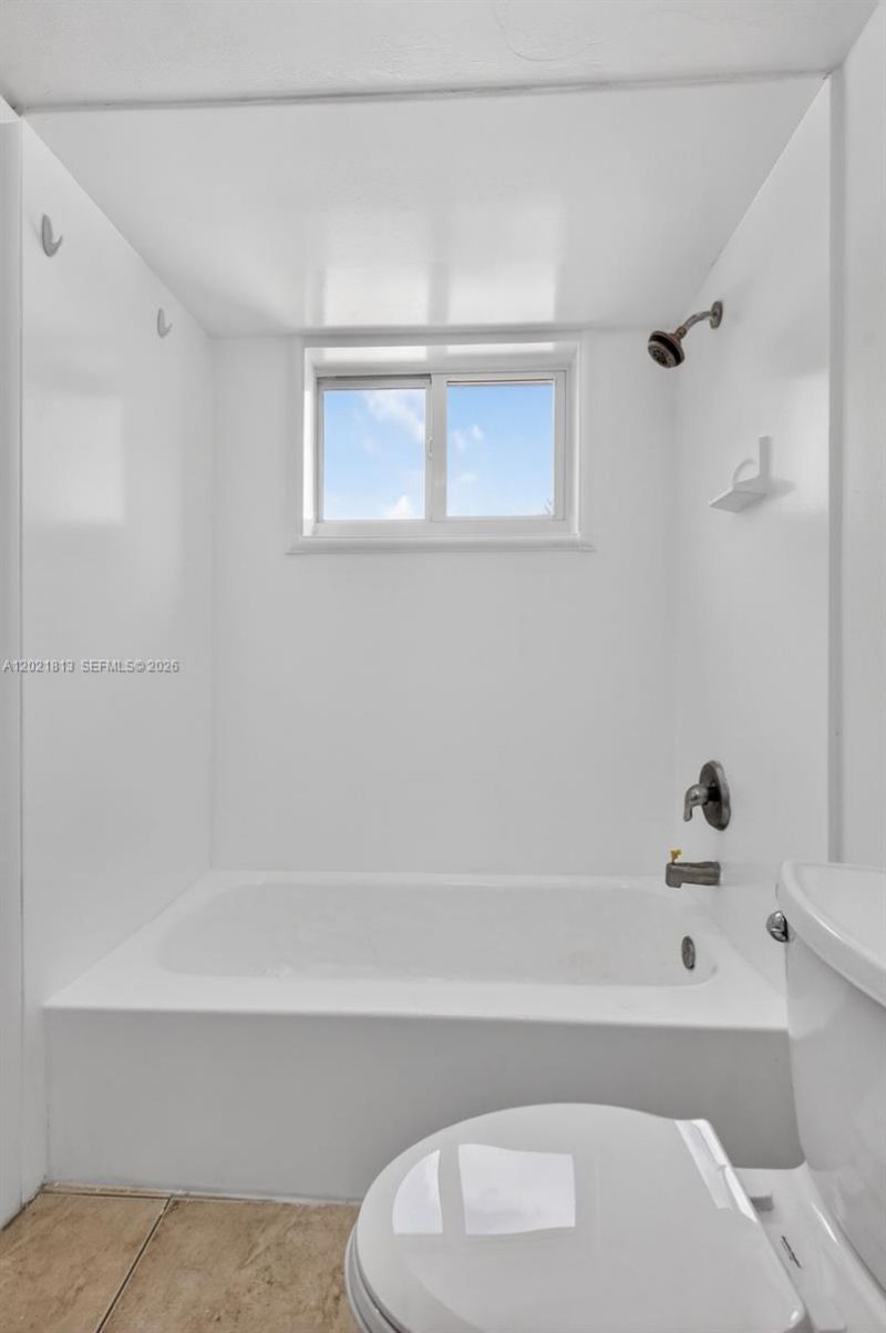 1020 94th St, Unit 301, Bay Harbor Islands, FL 33154 Photo