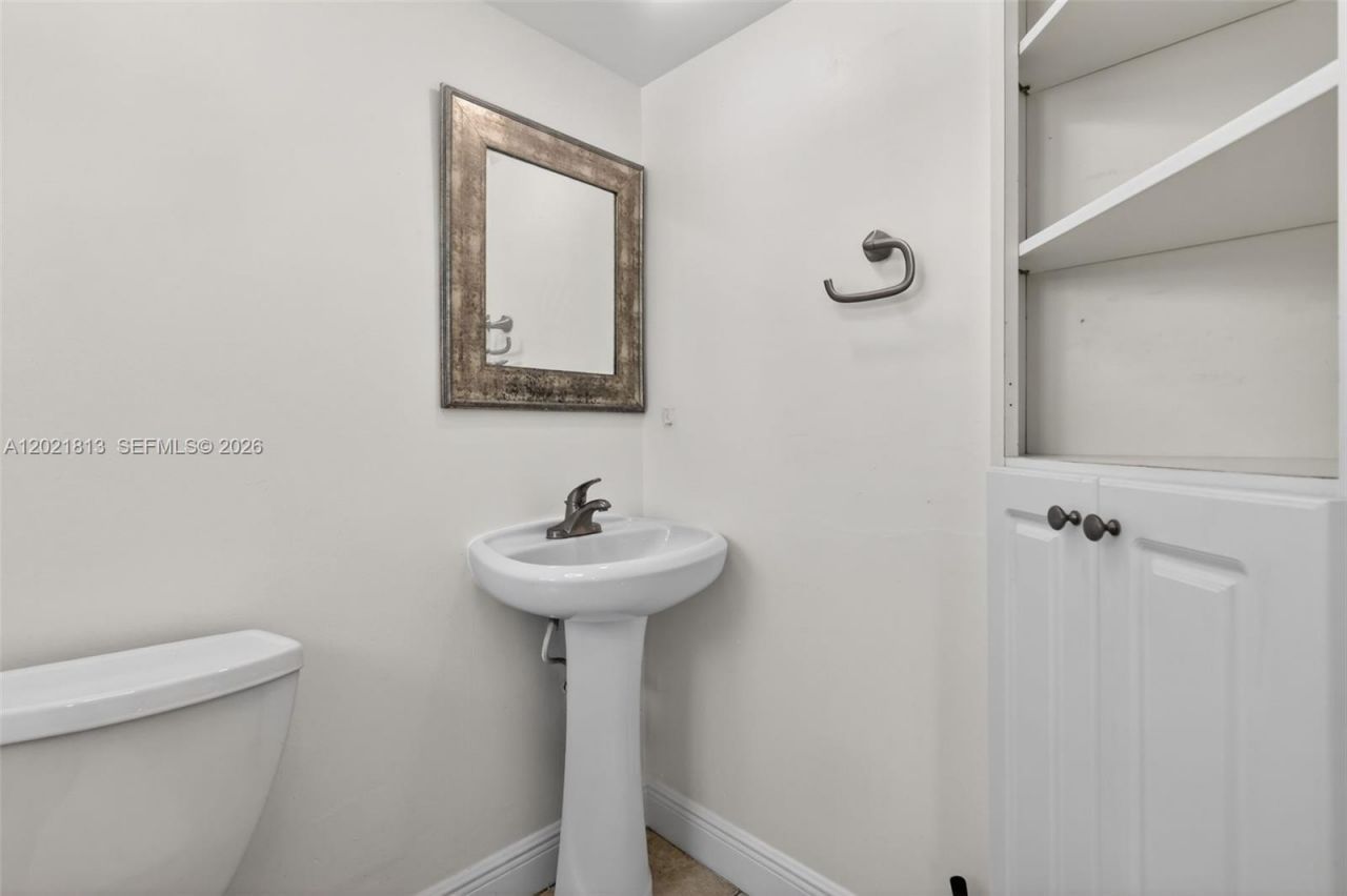 1020 94th St, Unit 301, Bay Harbor Islands, FL 33154 Photo