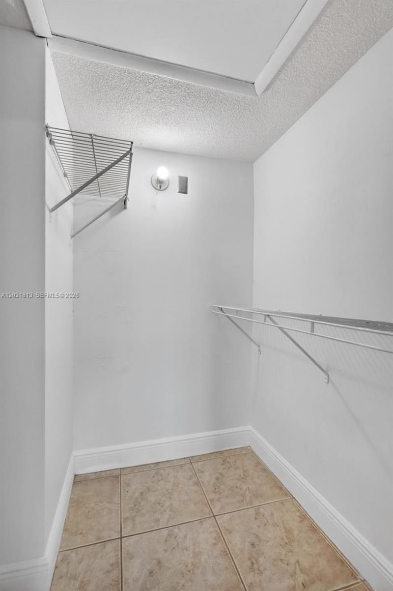 1020 94th St, Unit 301, Bay Harbor Islands, FL 33154 Photo