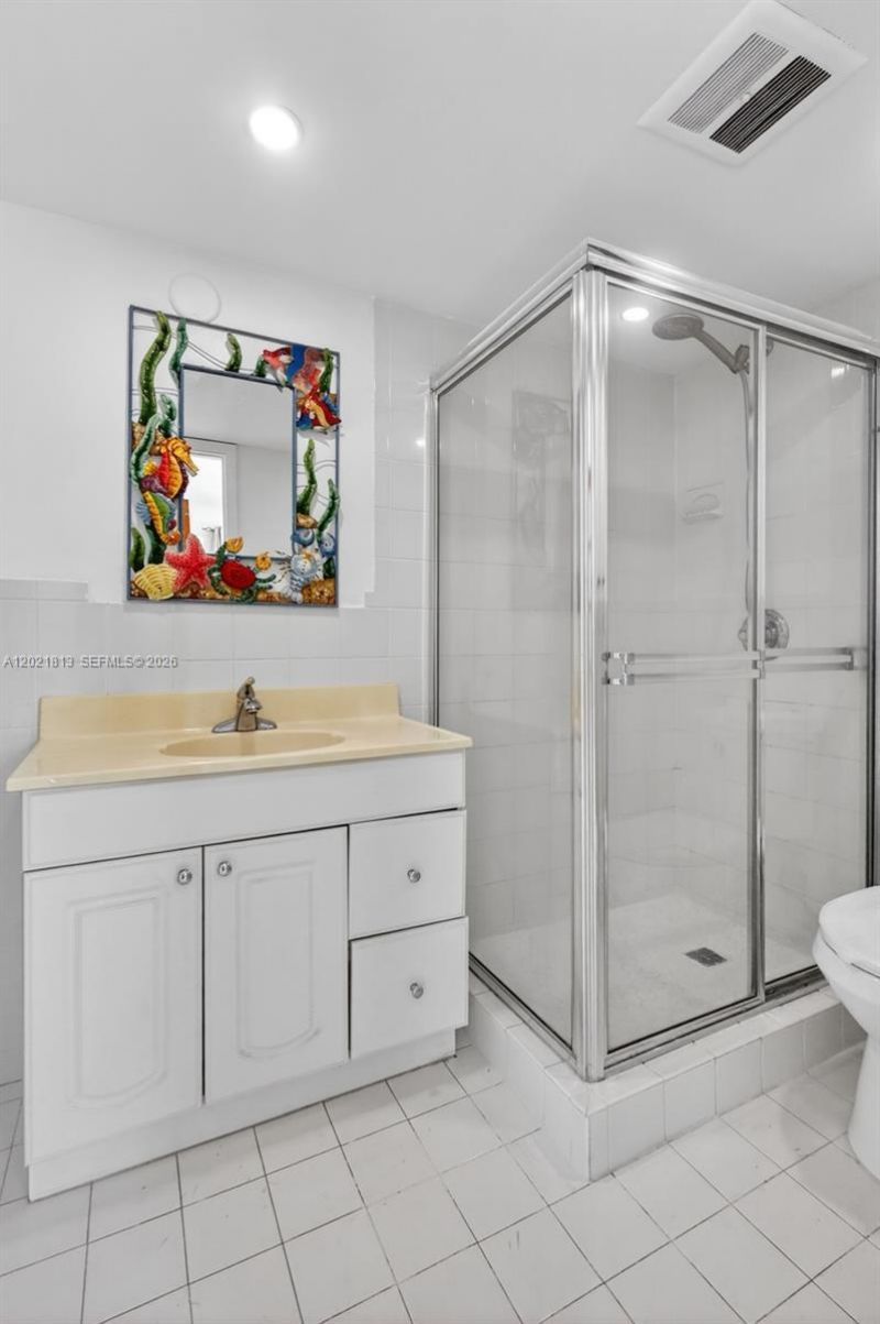 1020 94th St, Unit 301, Bay Harbor Islands, FL 33154 Photo