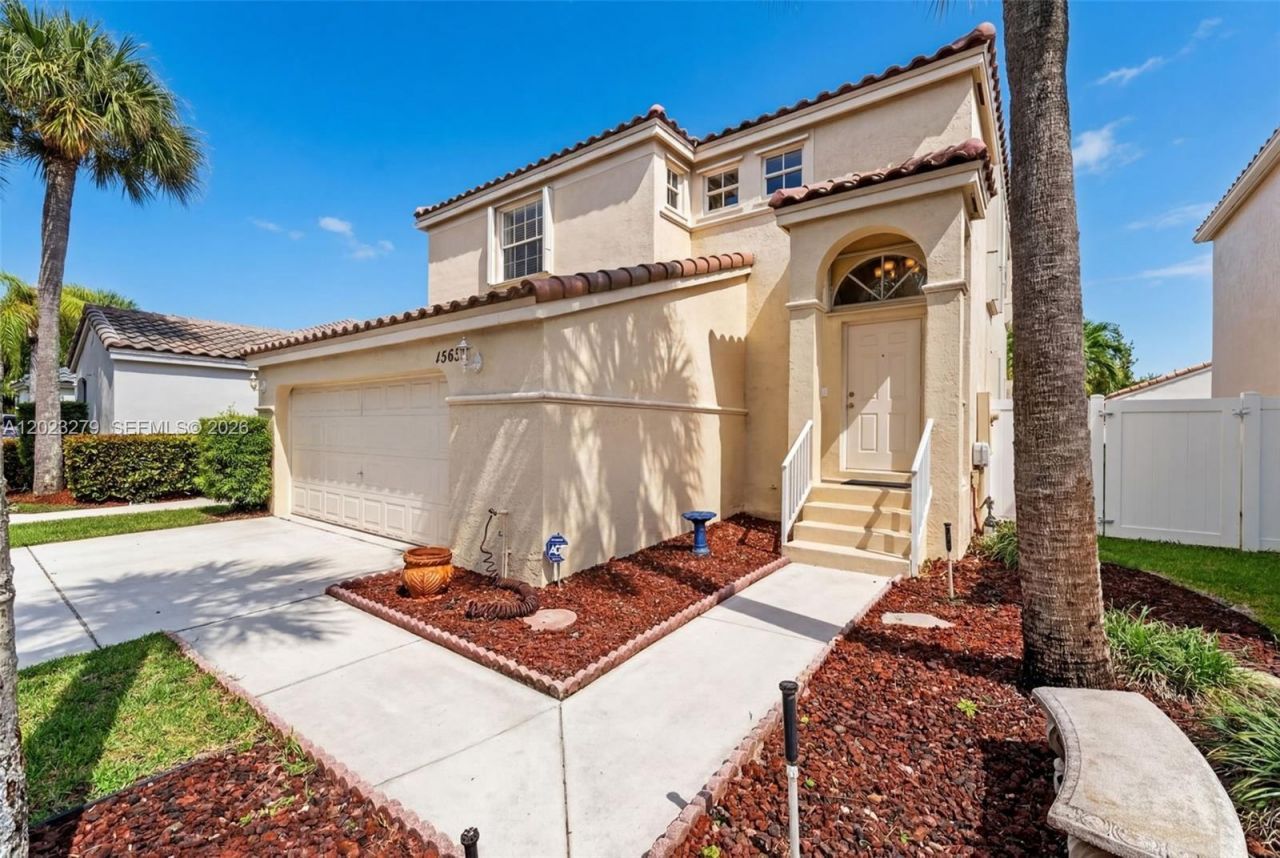 15657 NW 12th Mnr, Pembroke Pines, FL 33028 Photo