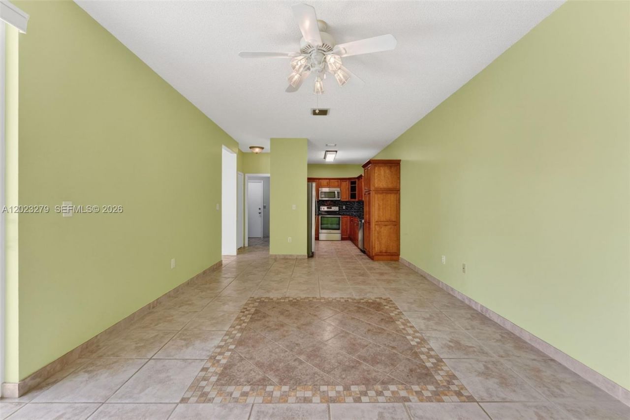 15657 NW 12th Mnr, Pembroke Pines, FL 33028 Photo