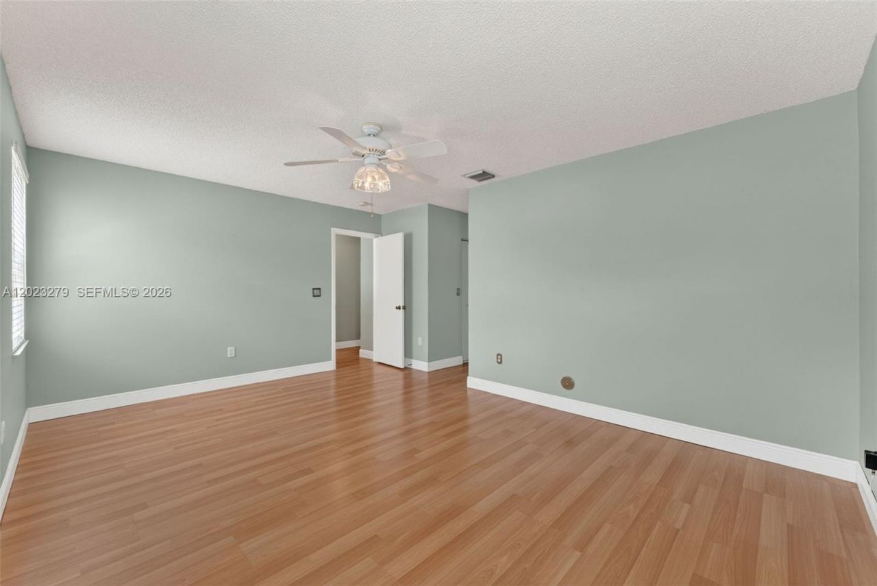 15657 NW 12th Mnr, Pembroke Pines, FL 33028 Photo
