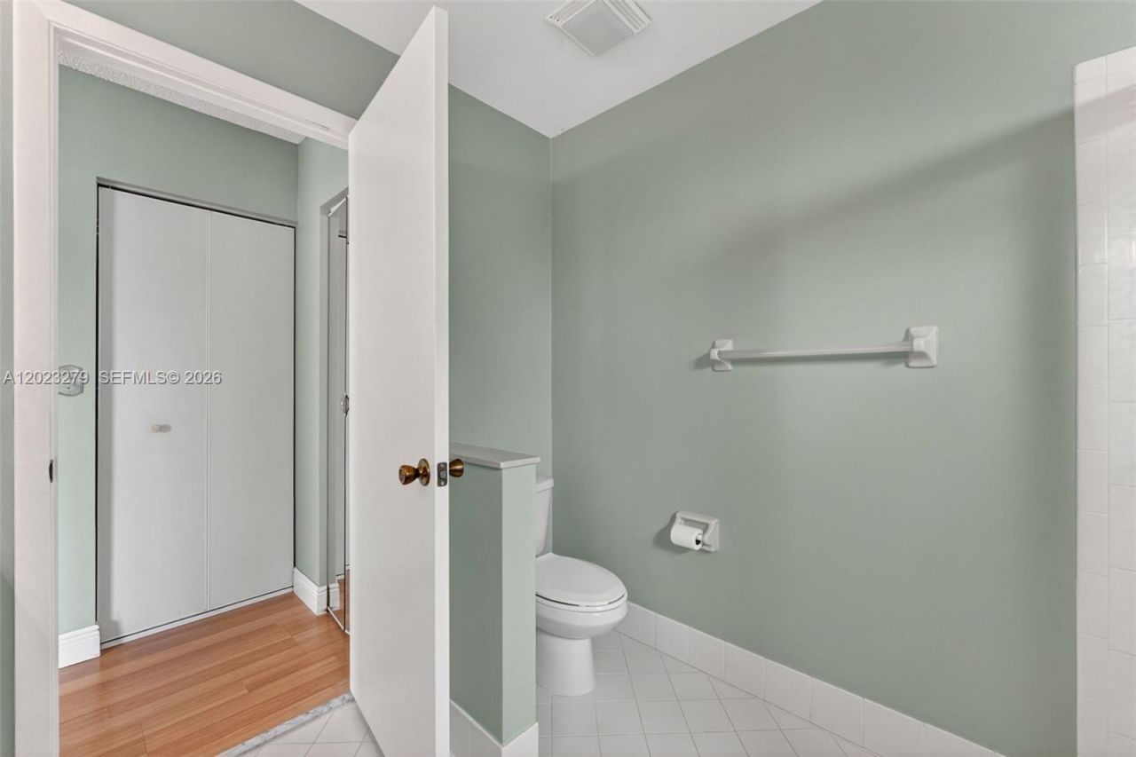 15657 NW 12th Mnr, Pembroke Pines, FL 33028 Photo