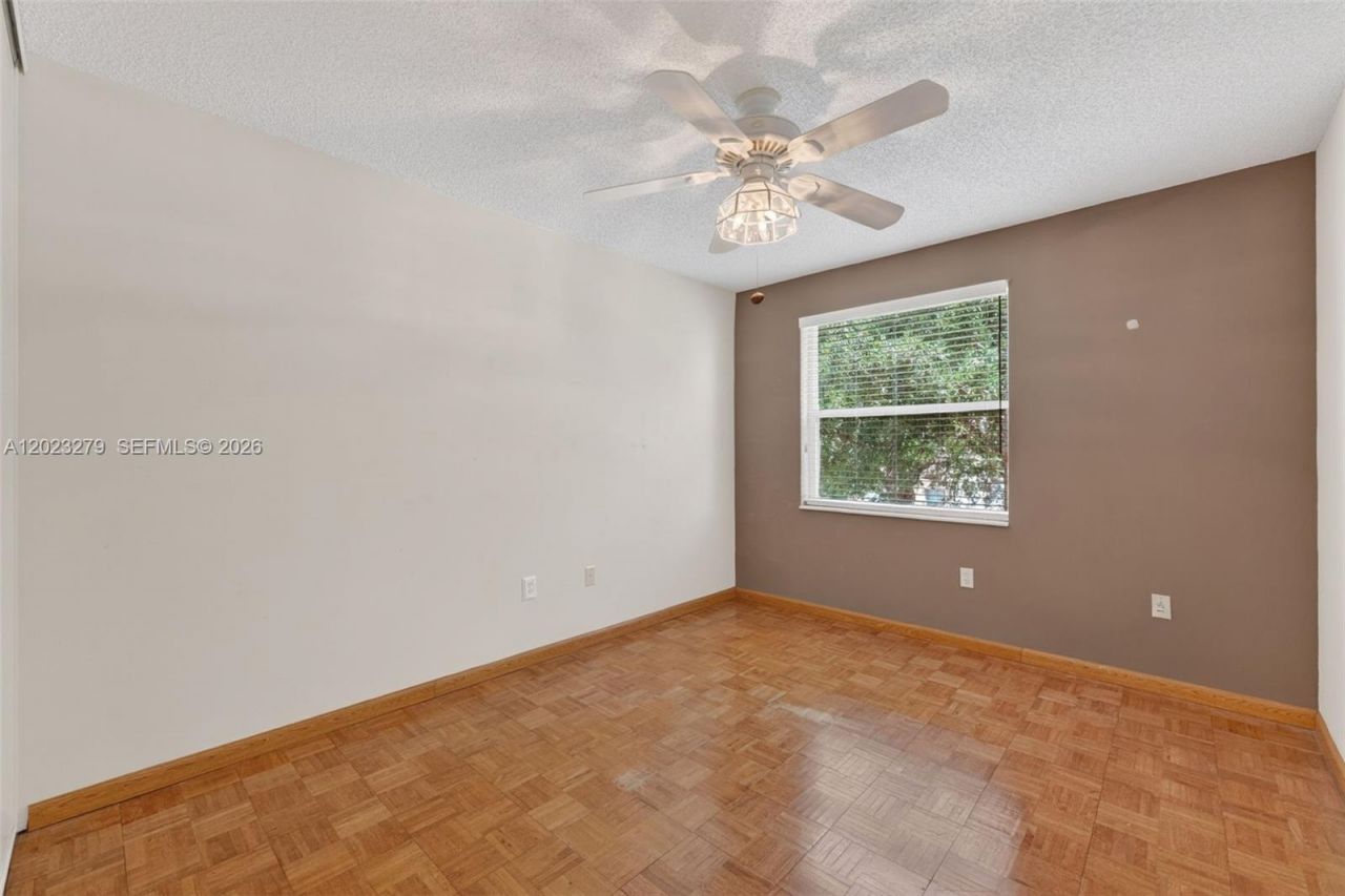 15657 NW 12th Mnr, Pembroke Pines, FL 33028 Photo