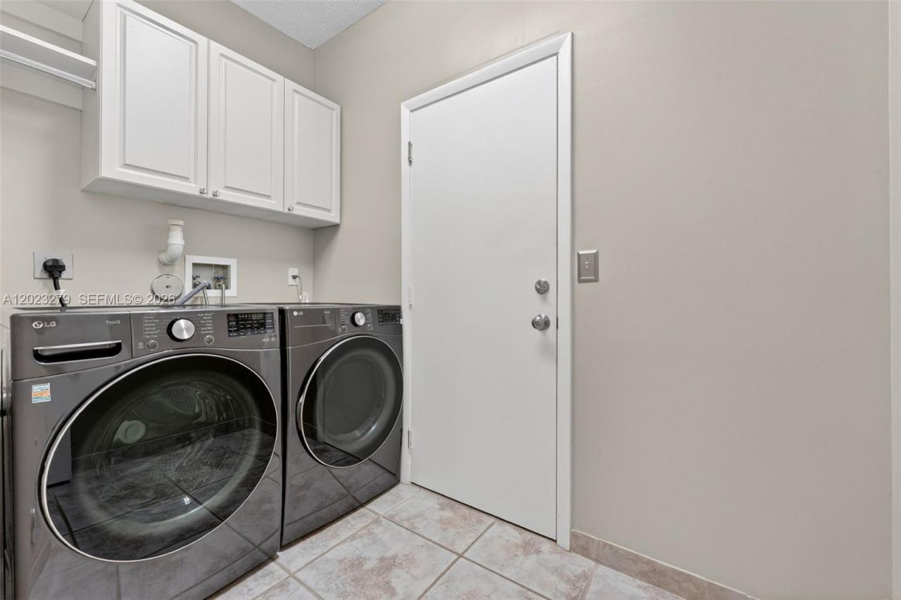 15657 NW 12th Mnr, Pembroke Pines, FL 33028 Photo