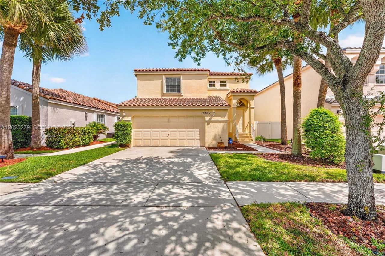 15657 NW 12th Mnr, Pembroke Pines, FL 33028 Photo