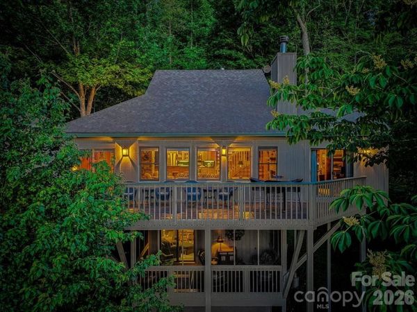 121 Ivy Ridge Road, Burnsville, NC 28714