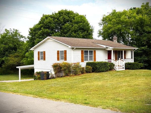 1880 Charles Hennessee Road, Sparta, TN 38583
