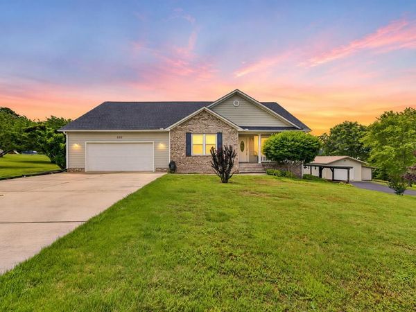 491 Autumn Hills Dr, Rickman, TN 38580
