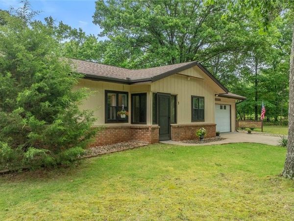 3 Clevedon Circle , Bella Vista, AR 72715