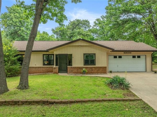 3 Clevedon Circle, Bella Vista, AR 72715