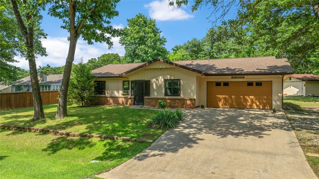3 Clevedon Circle Bella Vista, AR 72715